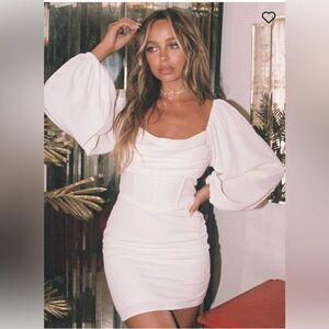 ✨princess polly✨ NWT Lillie long sleeve mini dress 

NEVER WORN

SIZE 6